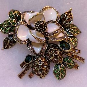 NMOT Heidi Daus "Marvelous Magnolia" Pin